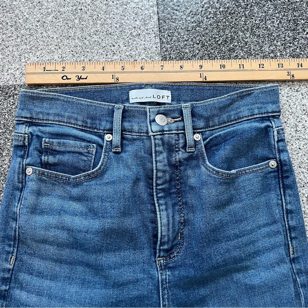 🌸3/$30 LOFT Women's Blue The Slim Flare Jeans- Size 00 - Picture 7 of 10
